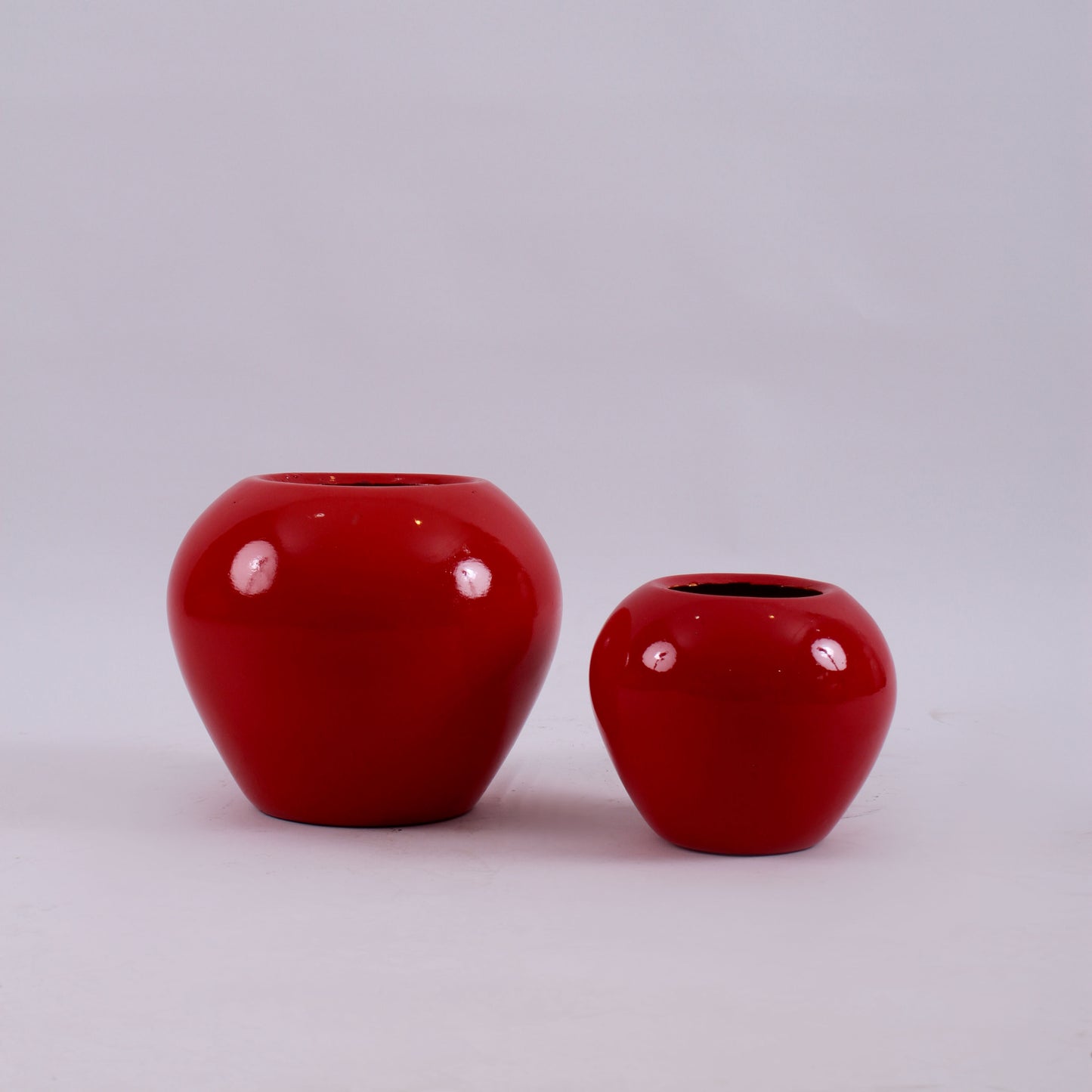 Apple Planter (Small) – Mini Fiberglass Pot for Cute Indoor Decor & Gifting