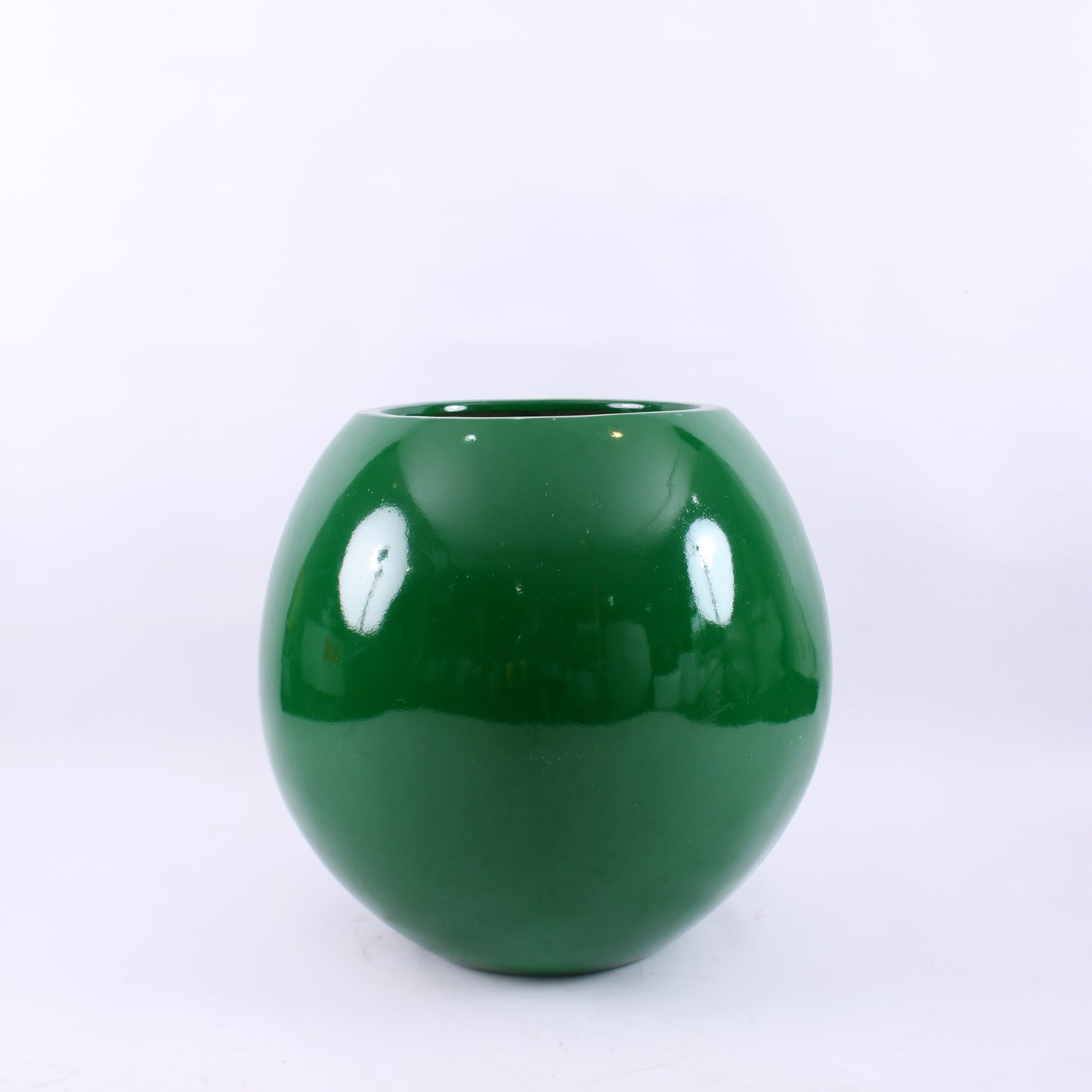 70cm Ball Planter ā Large Round Fiberglass Pot for Statement Indoor & Outdoor Design