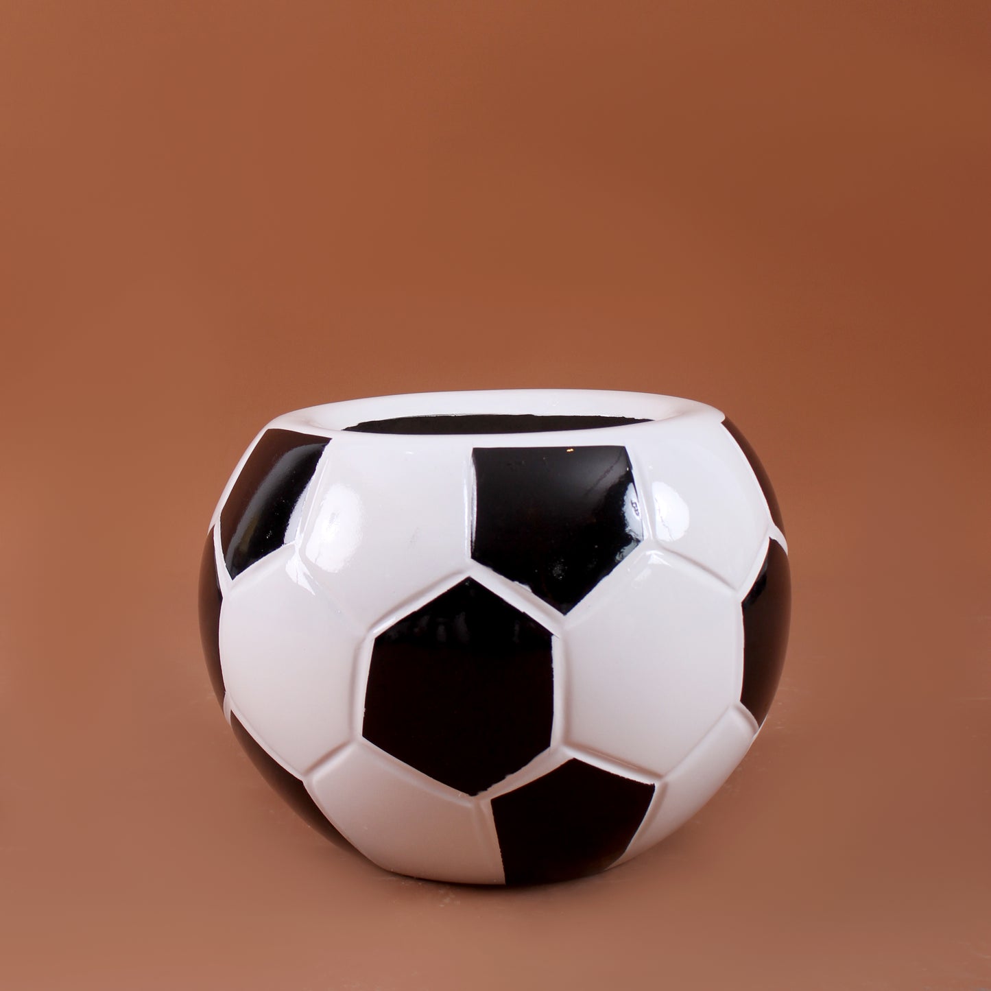 Football Pot β Round Fiberglass Planter for Modern Indoor & Outdoor Spaces