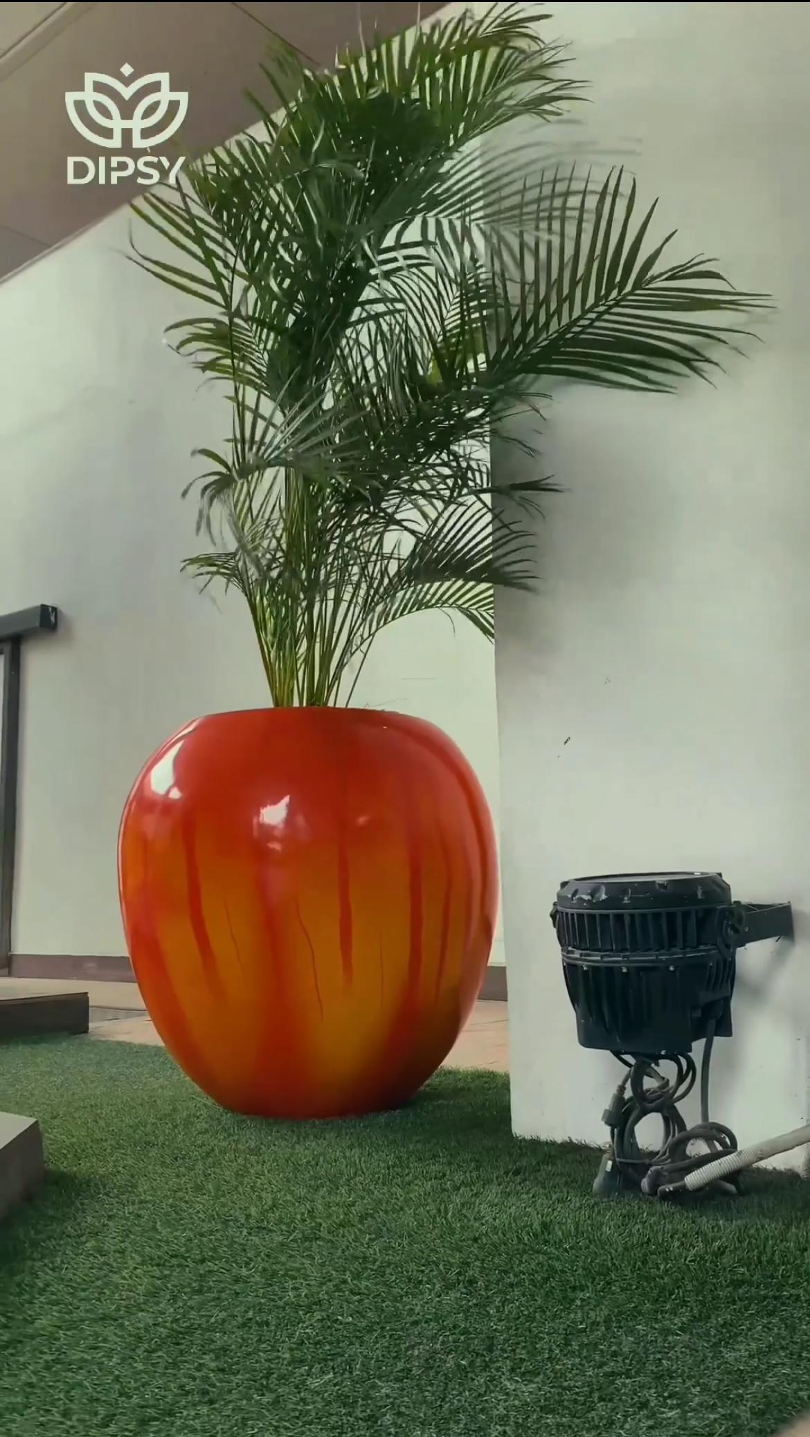 Coconut Pot Big ā Decorative Fiberglass Planter for Indoor & Outdoor Spaces